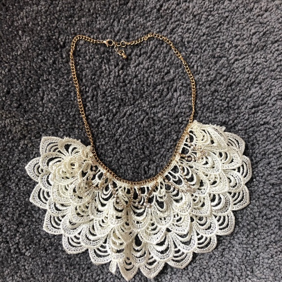 Assorted Chunky Statement Fashion Necklaces - Picture 7 of 8